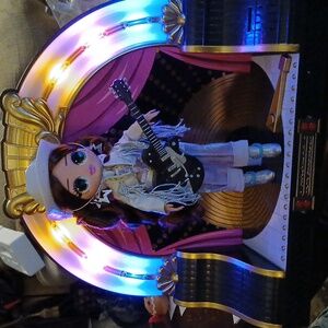 LOL REMIX LONGSTAR DOLL WITH LIGHT-UP STAGE